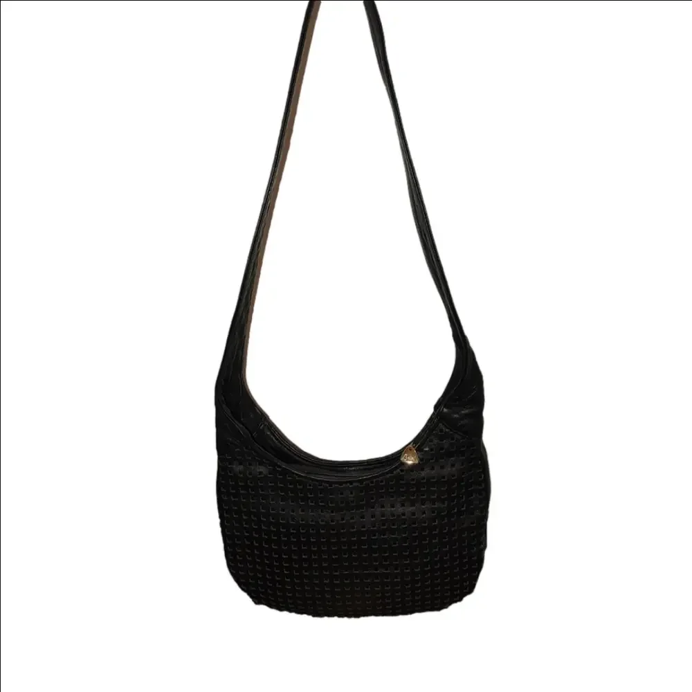 Brio! Shoulder Bag